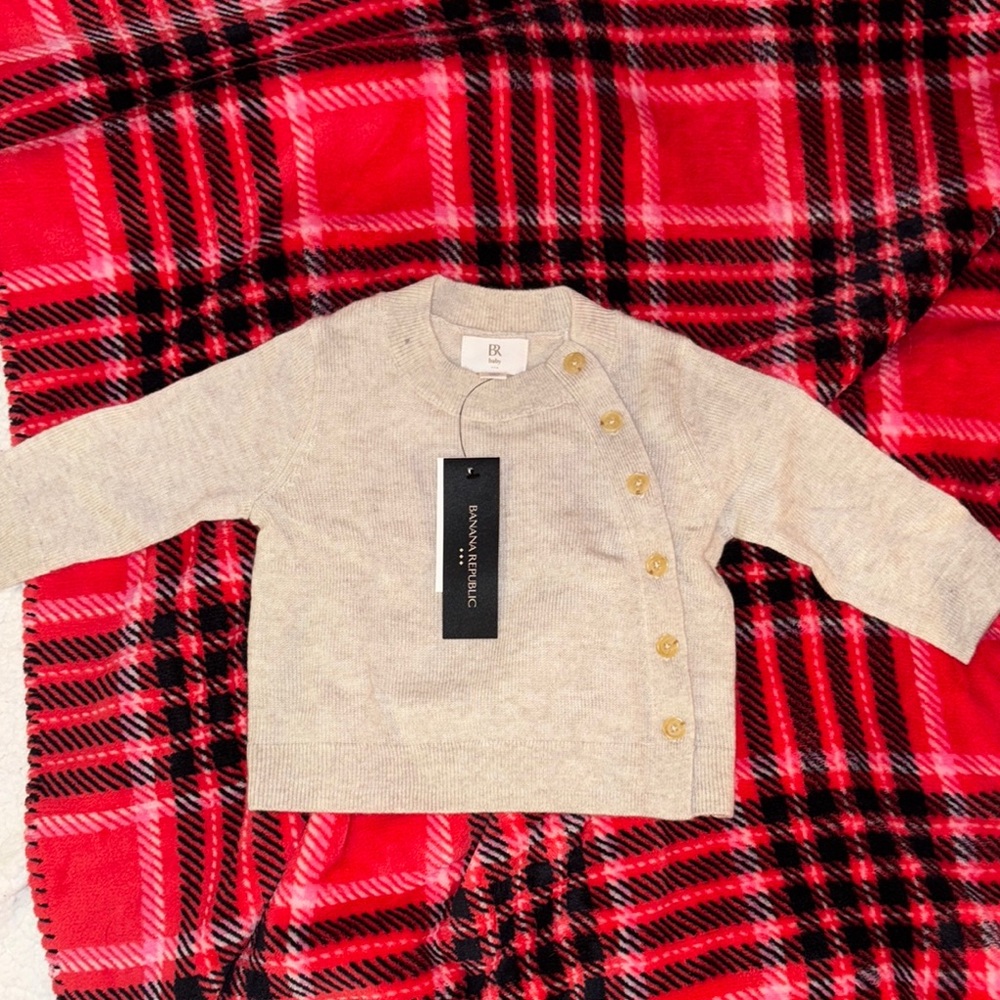 Banana Republic Baby Beige Sweater| size 6-12 months